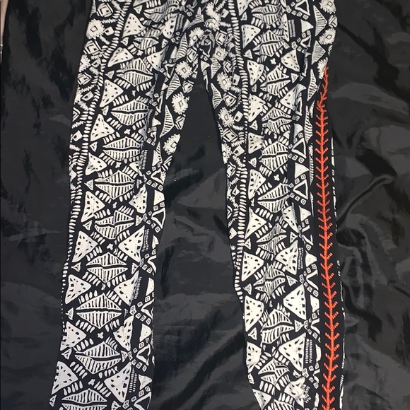 Pants Pattern  Style - Picture 4 of 8